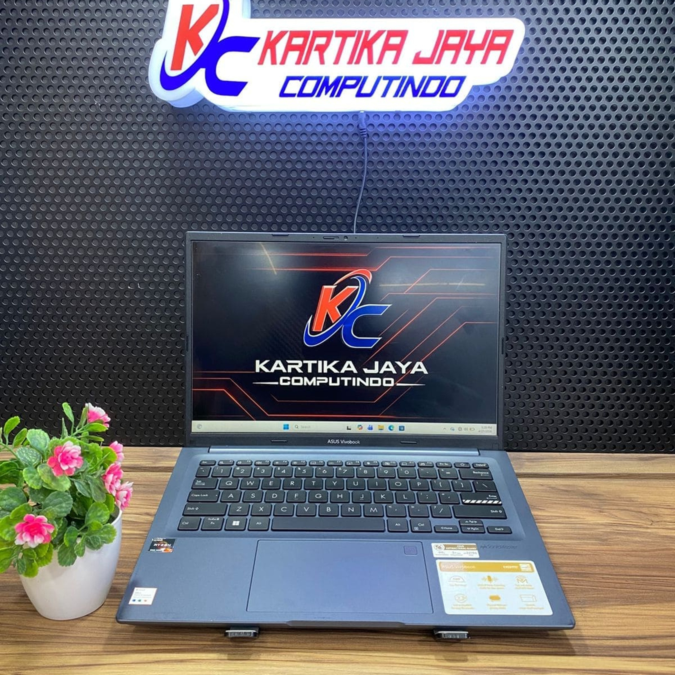 ASUS VIVOBOOK M1403QA AMD RYZEN 7 RAM 16 SSD 